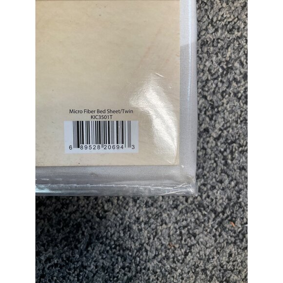 Twin 4-Piece Microfiber Sheet Set With Modern Gray & White Pattern - Picture 5 of 7